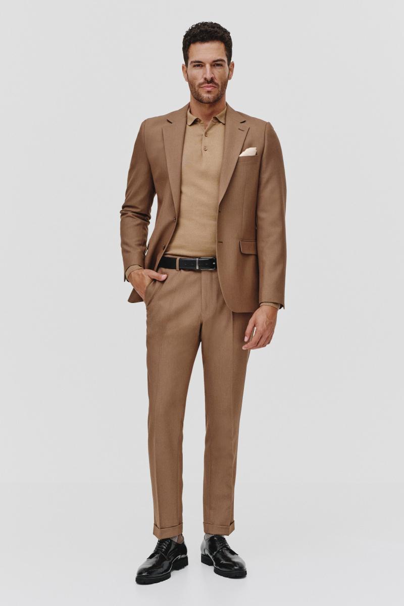 kamelowy sweter polo