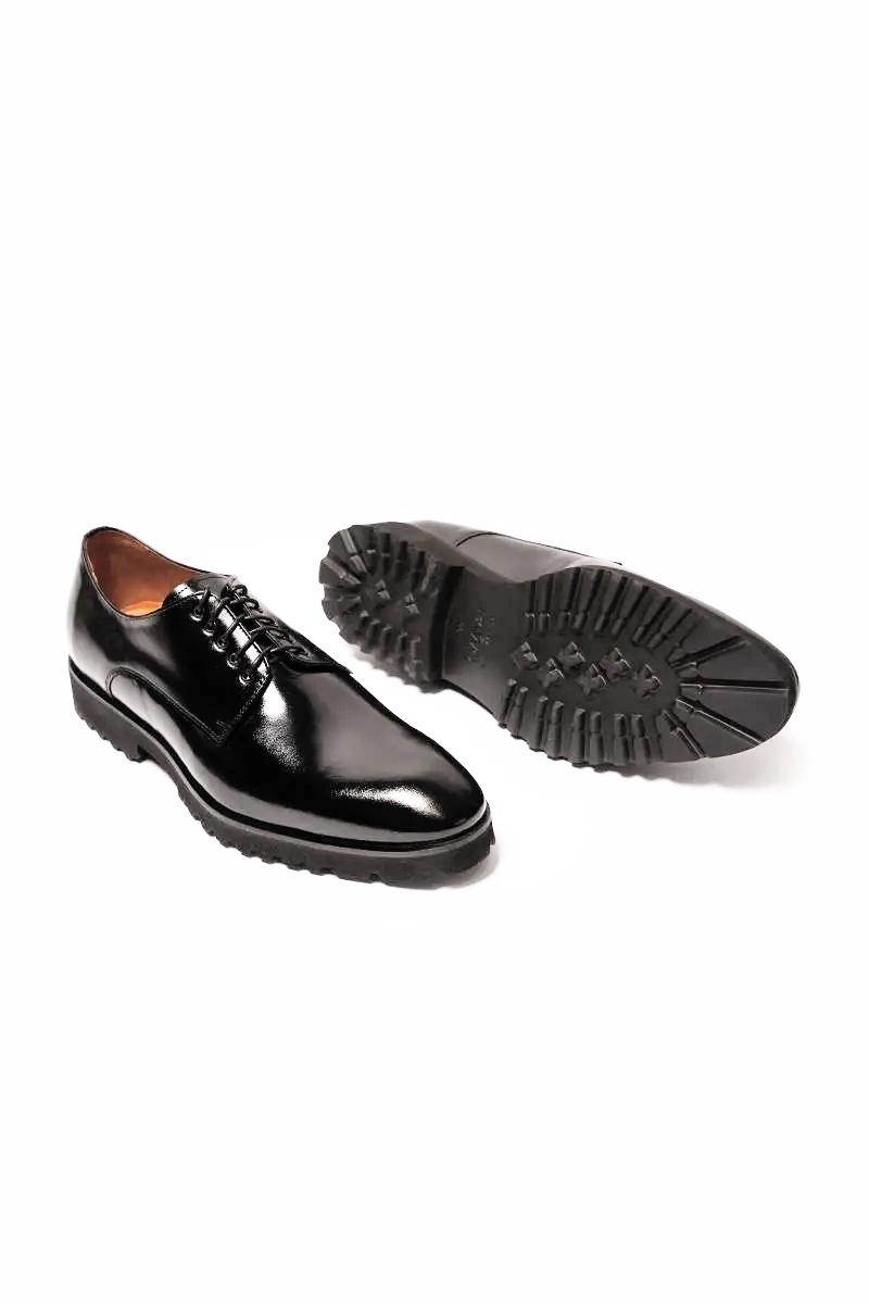 czarne buty męskie, wyższe buty męskie, buty na traktorowej podeszwie, buty męskie na studniówkę