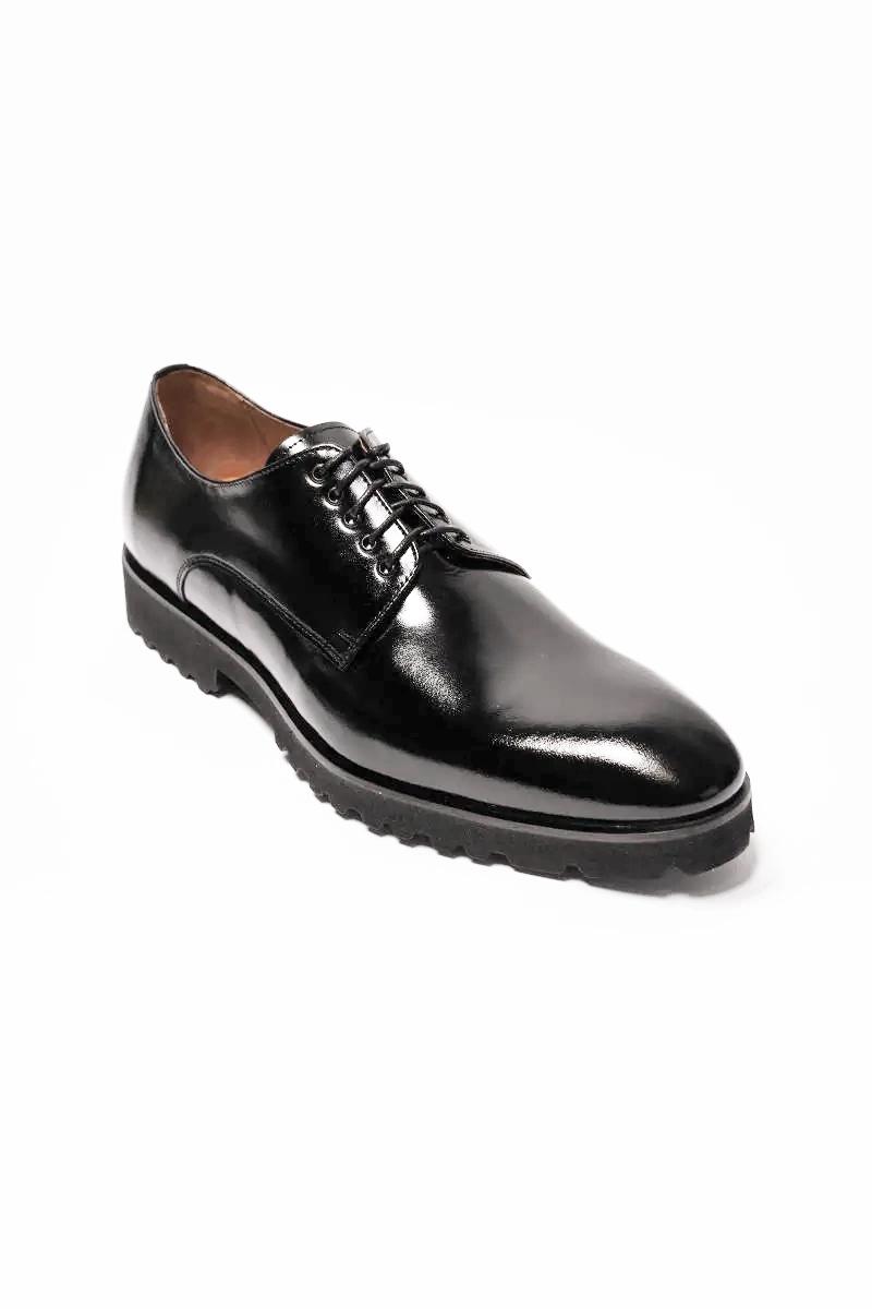 czarne buty męskie, wyższe buty męskie, buty na traktorowej podeszwie, buty męskie na studniówkę
