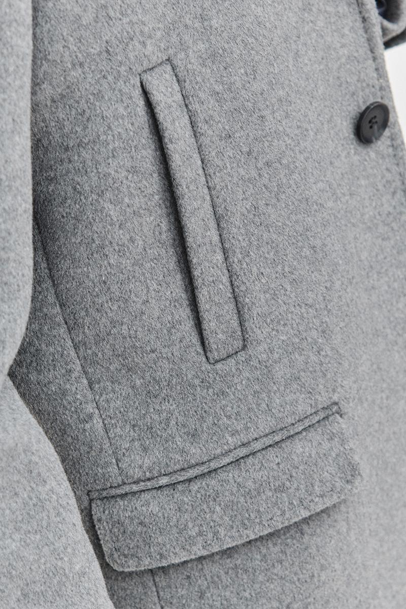 szary płaszcz meski oversize