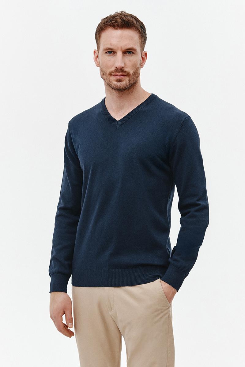 granatowy sweter v neck