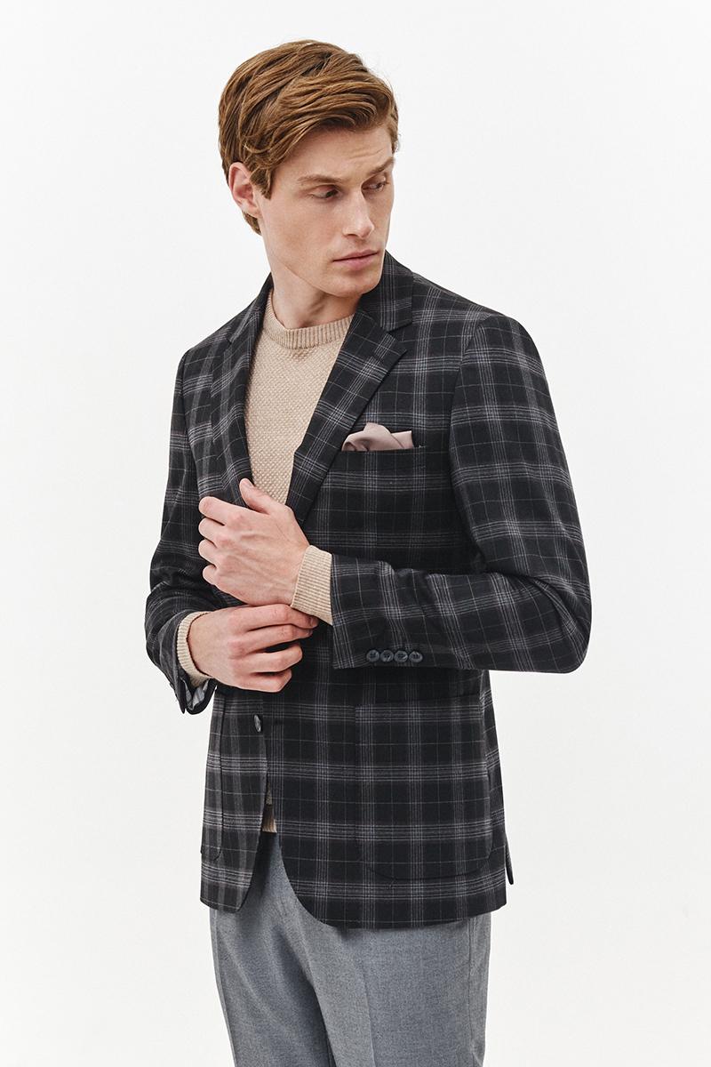 ciemnoszara marynarka męska w kratę