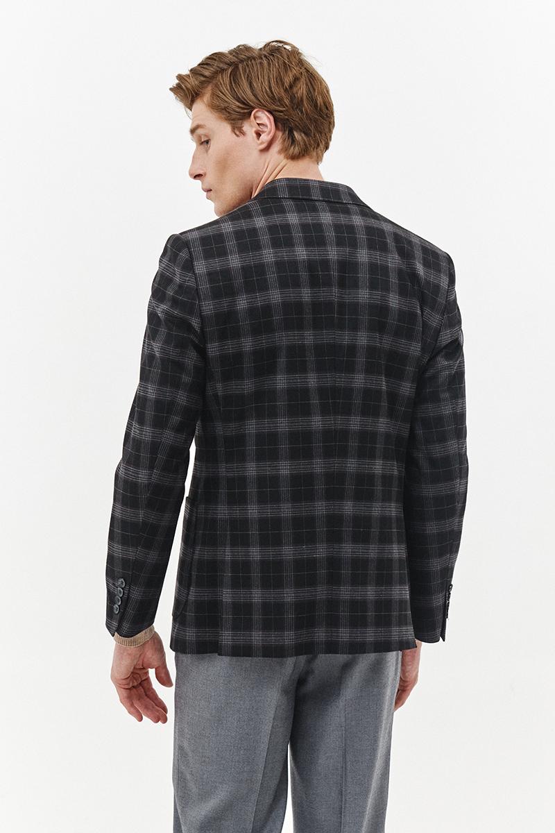 ciemnoszara marynarka męska w kratę