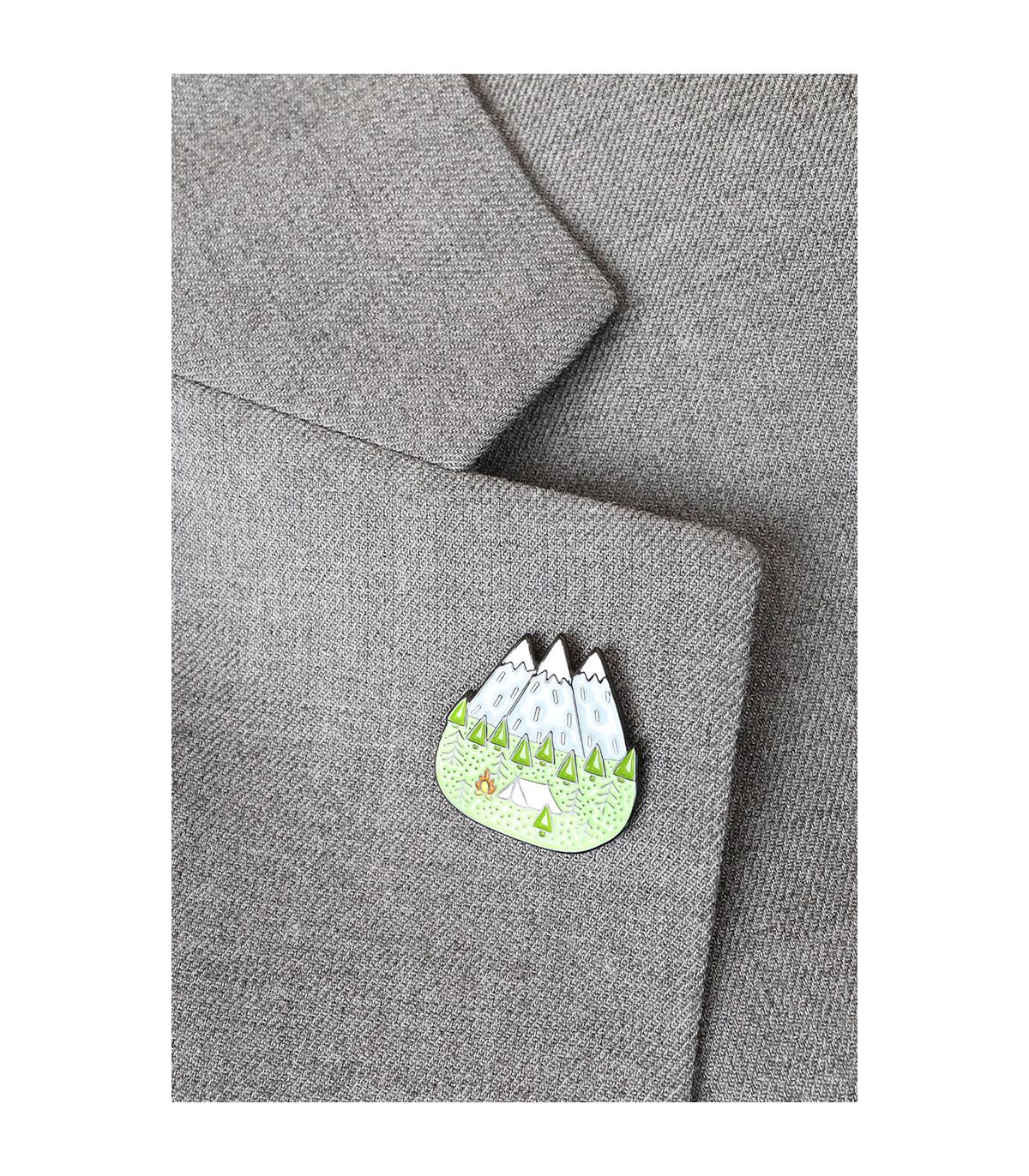 ozdobny pins do marynarki
