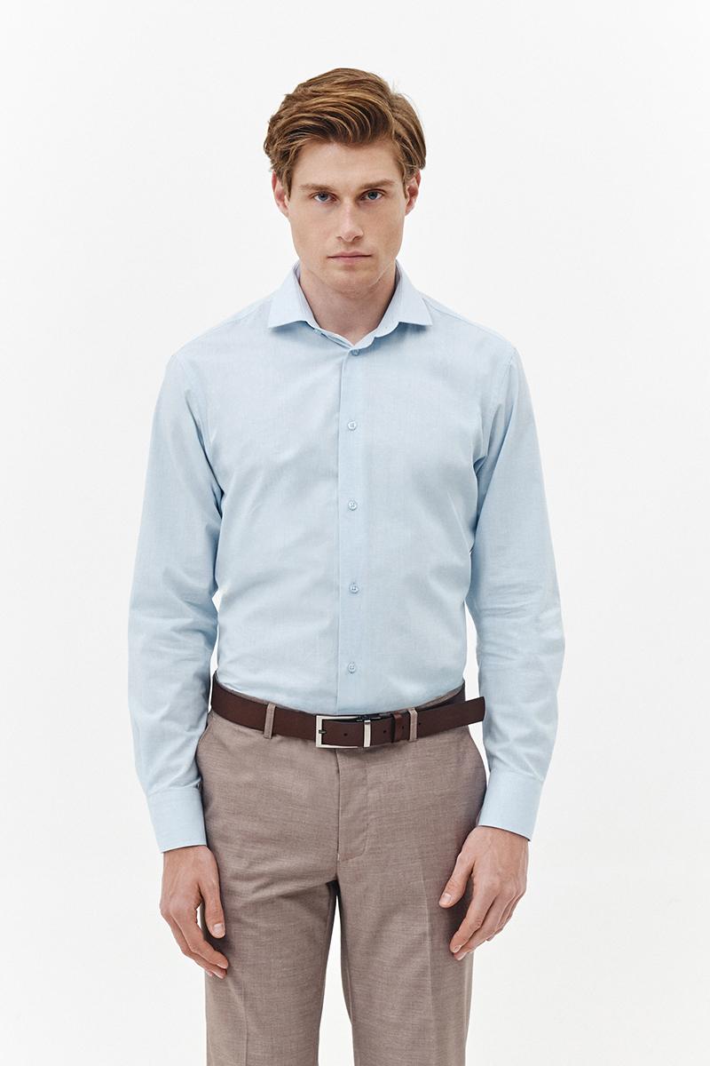 błękitna koszula męska