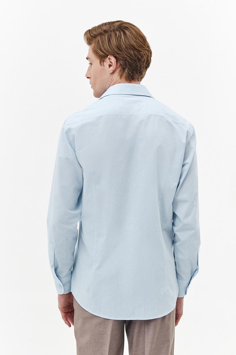 błękitna koszula męska