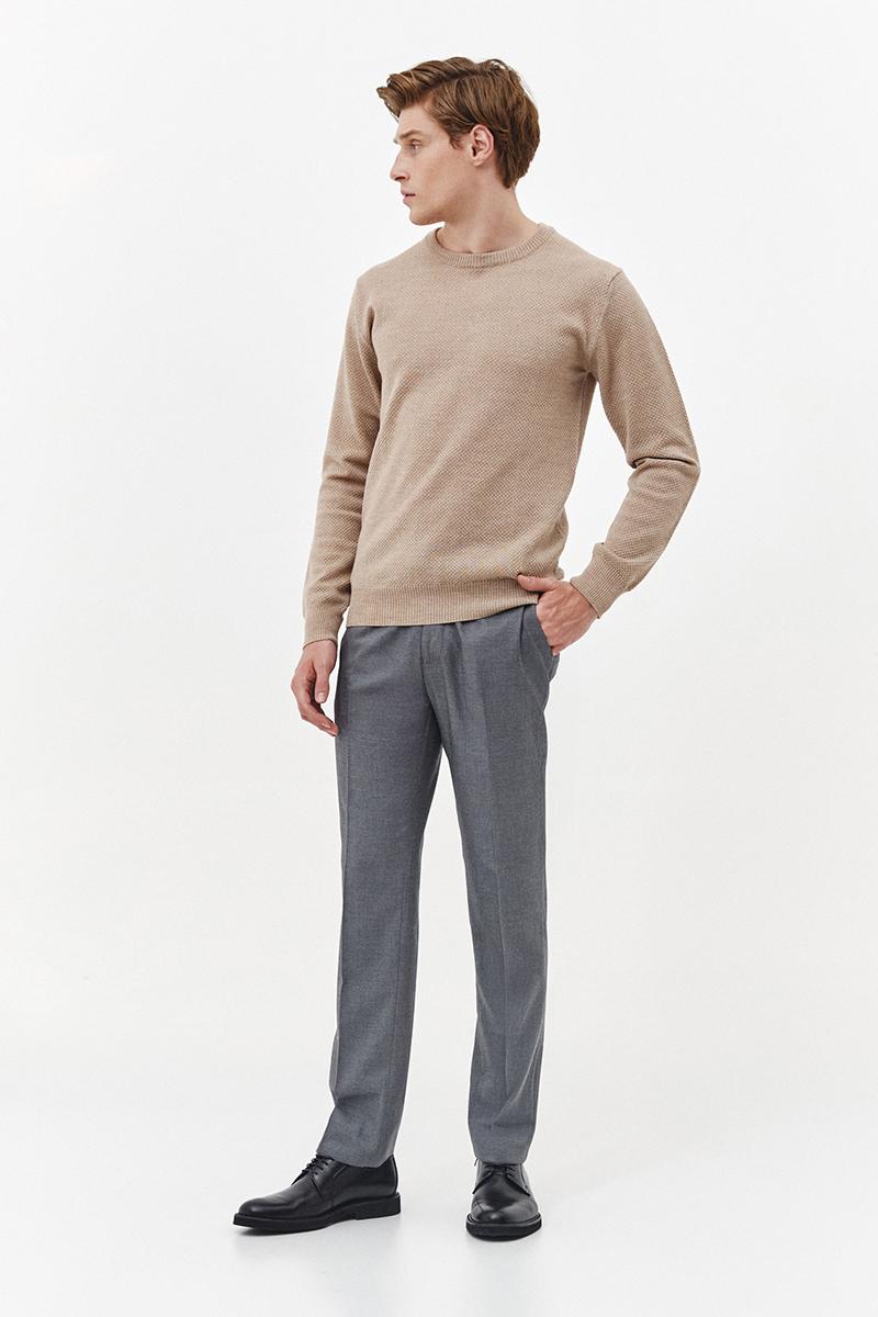 beżowy sweter z wełną merino