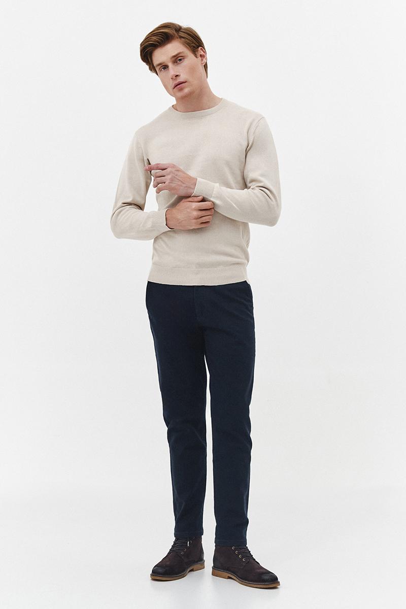 beżowy sweter męski