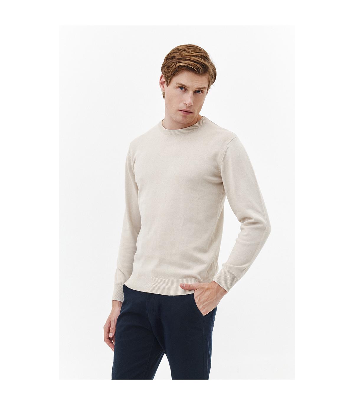 beżowy sweter męski