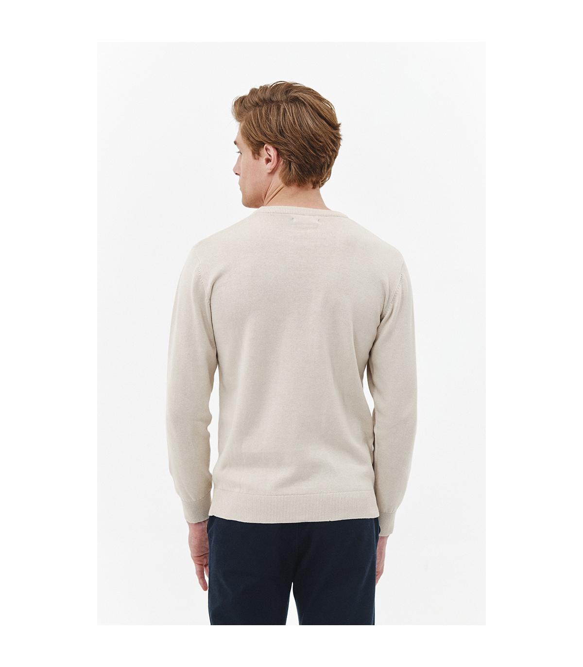 beżowy sweter męski