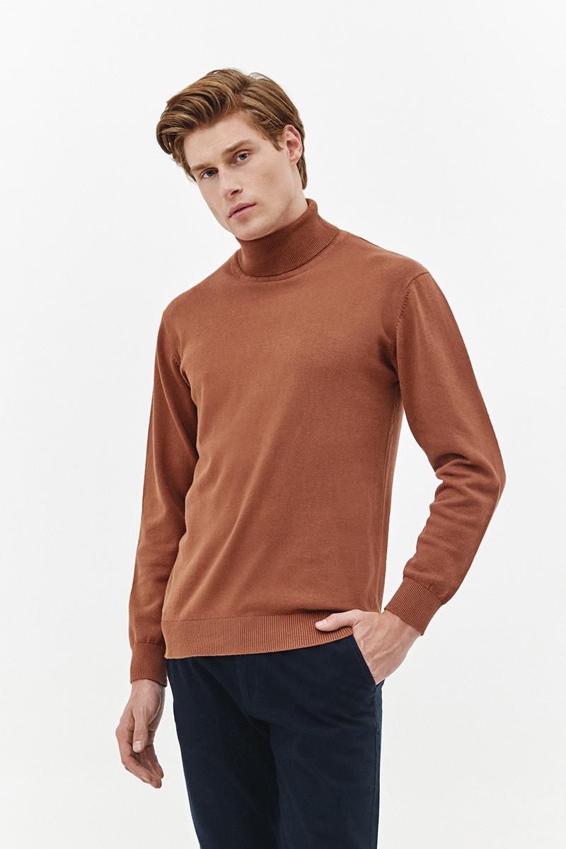 kamelowy golf męski