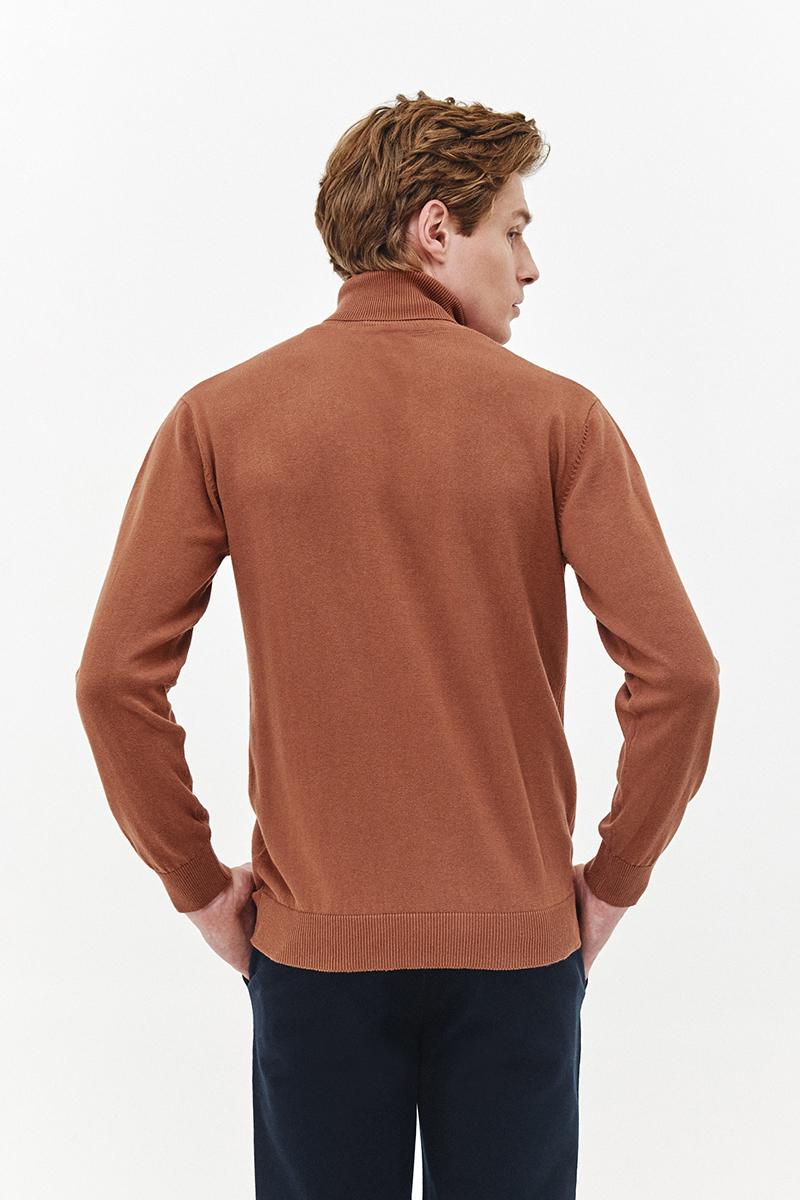 kamelowy golf męski