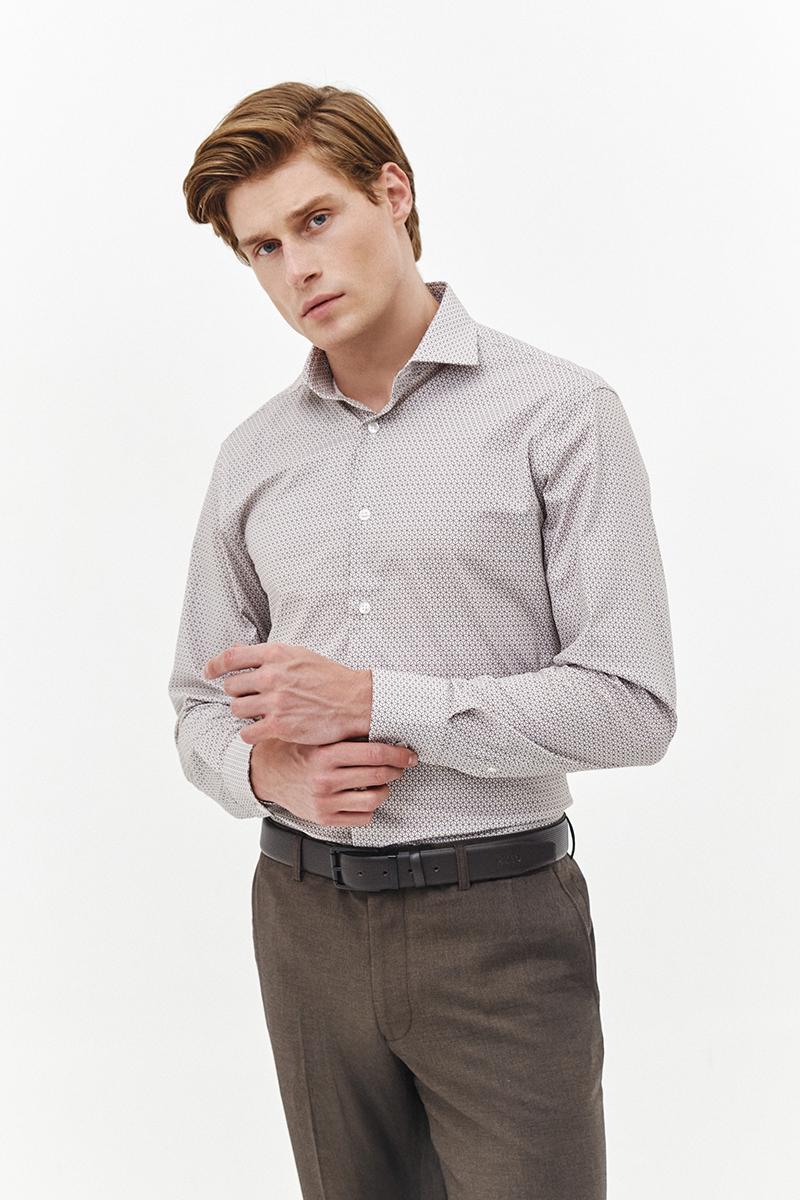 brązowa koszula z wzorem