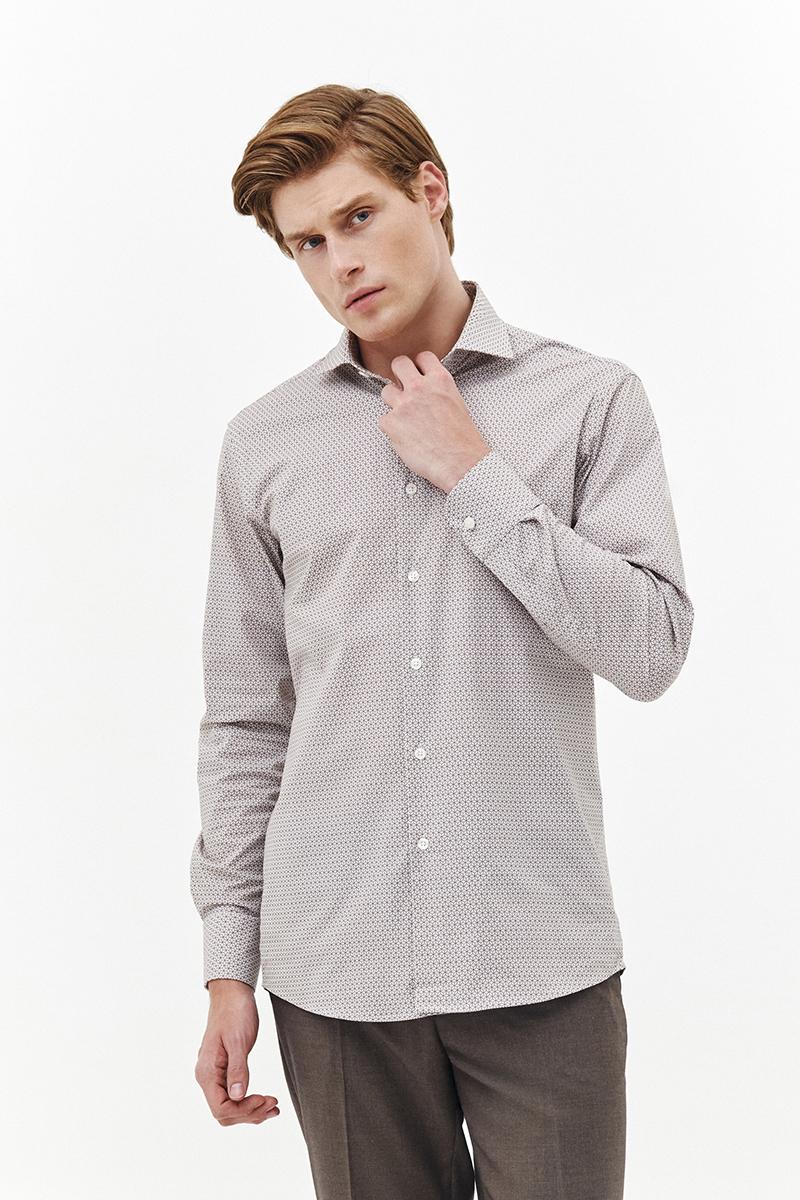 brązowa koszula z wzorem