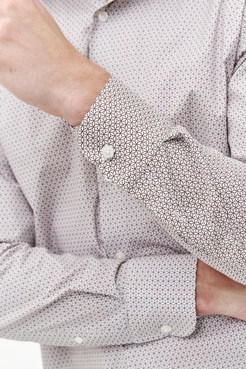 BRĄZOWA KOSZULA Z WZOREM STIN SLIM