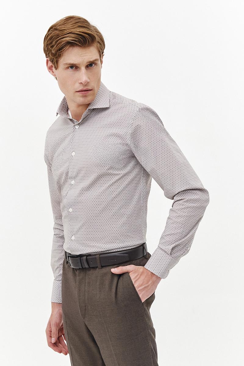 brązowa koszula z wzorem