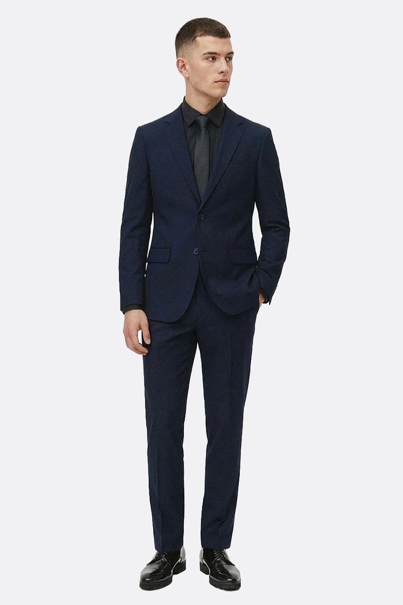 granatowy garnitur meski w kratę