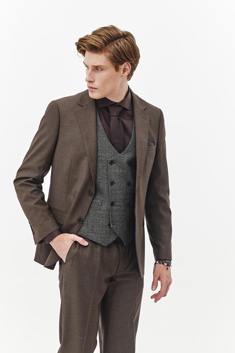 brązowa kamizelka męska