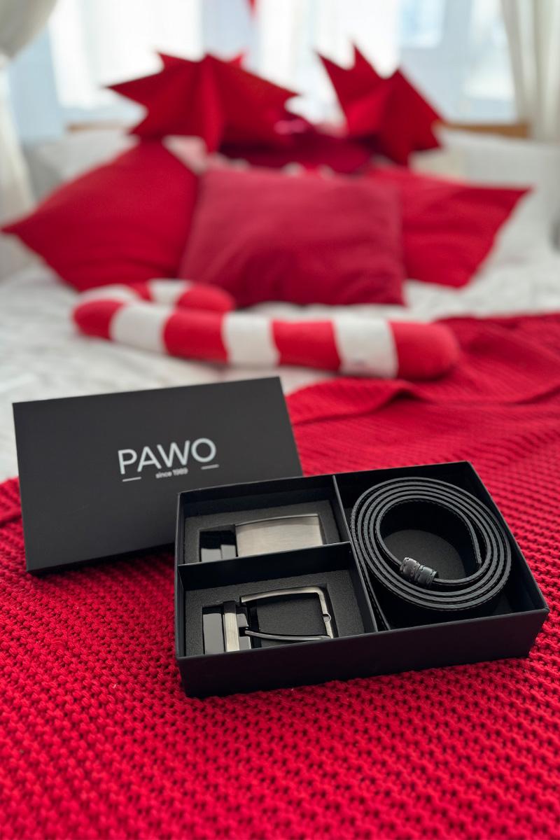 pasek z dwoma wymiennymi klamrami