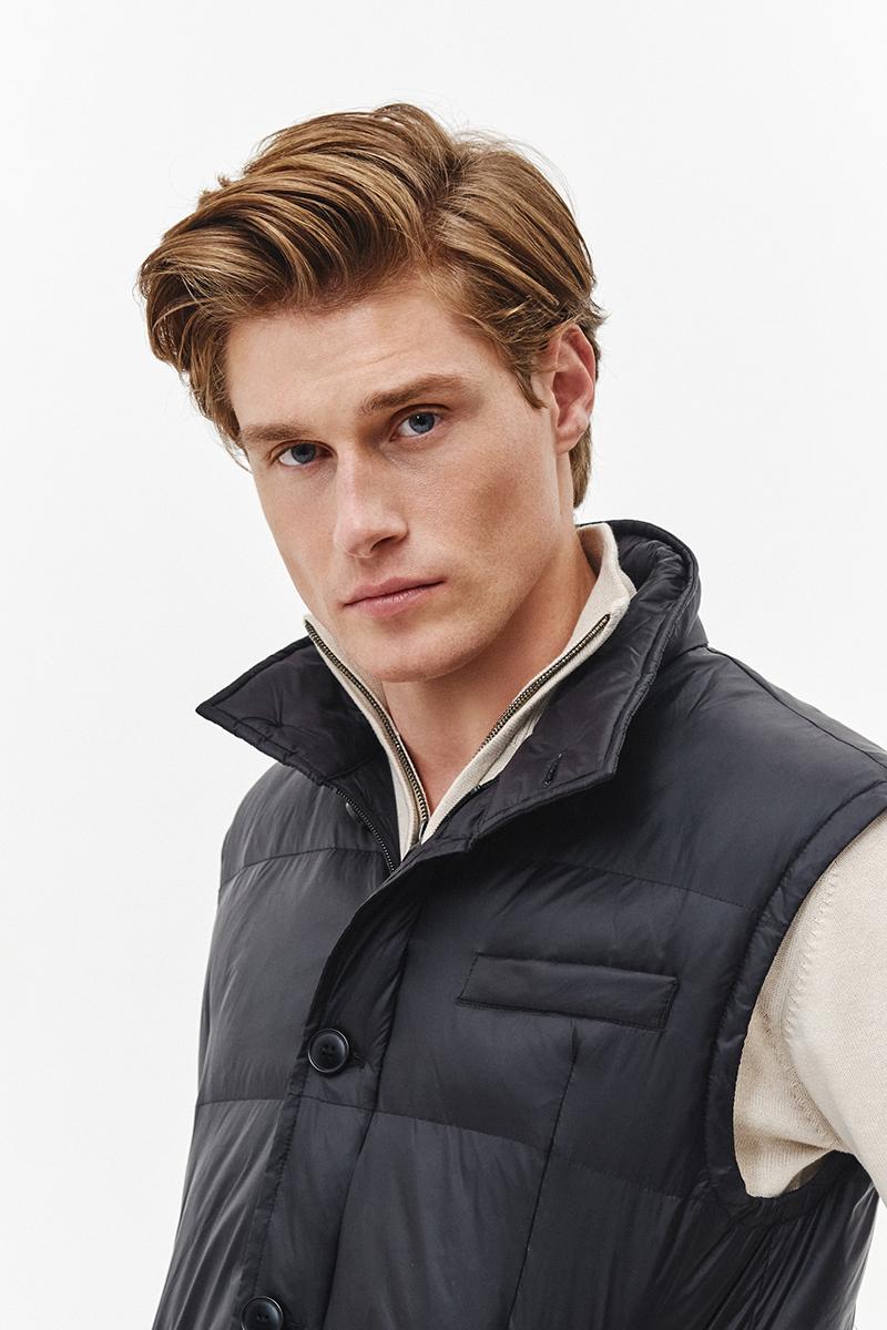 czarna kamizelka pikowana