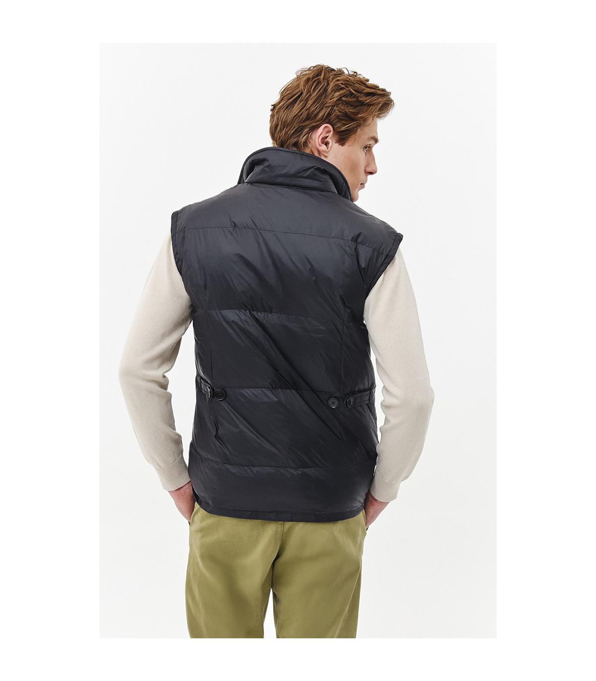 czarna kamizelka pikowana