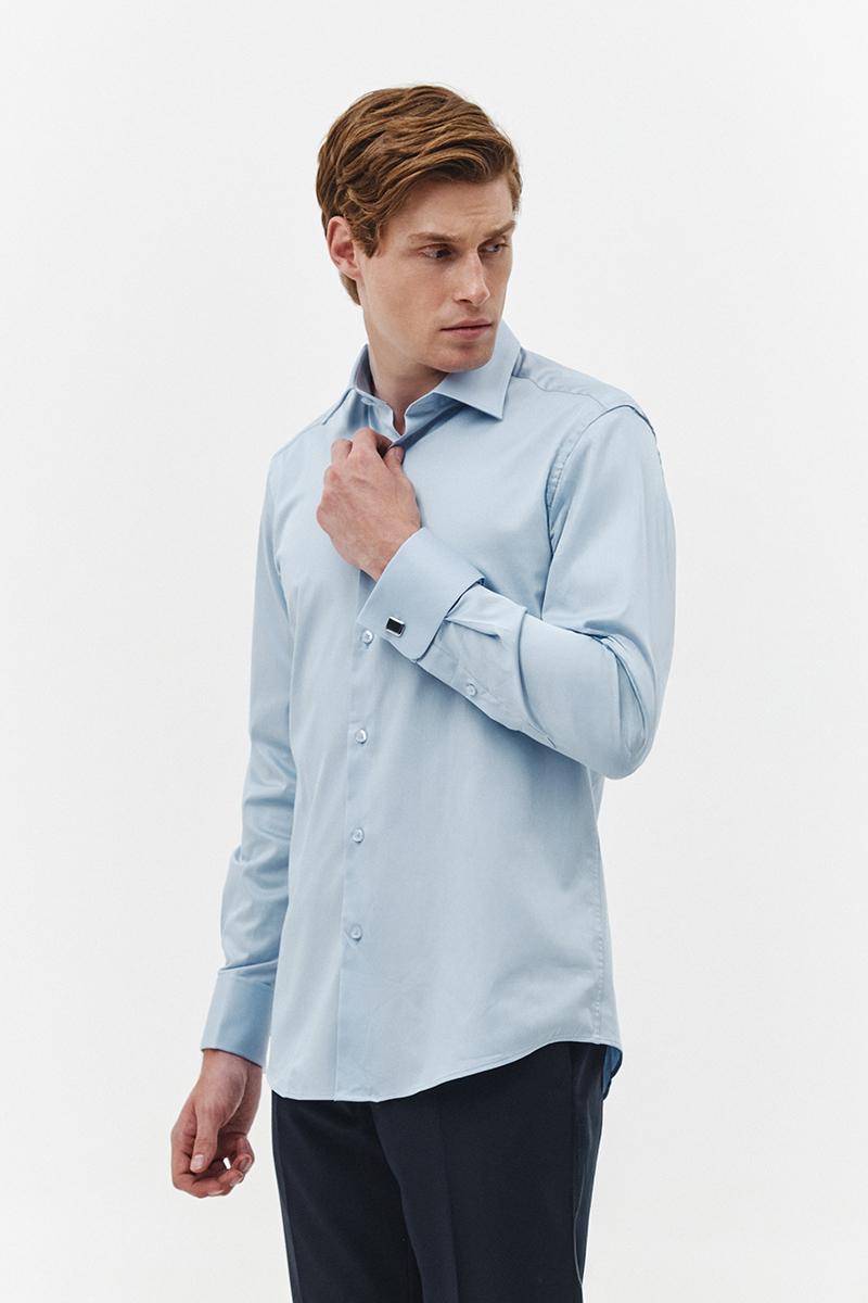 błękitna koszula na spinki