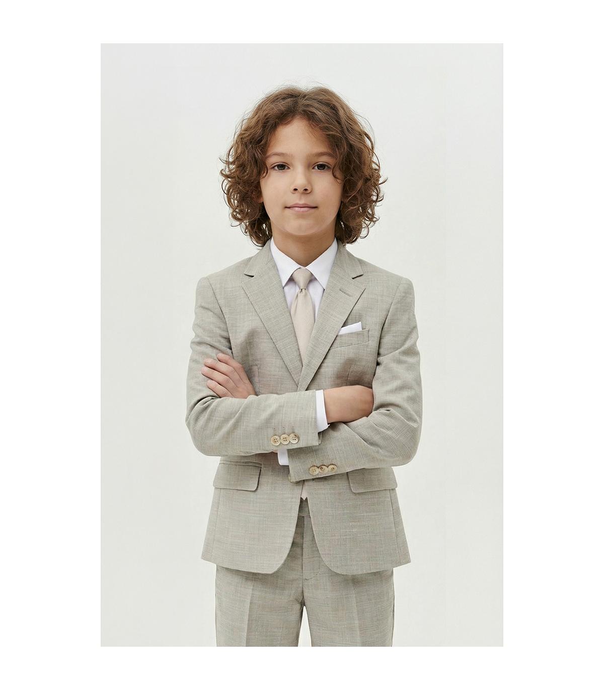 beżowy garniturek chłopięcy