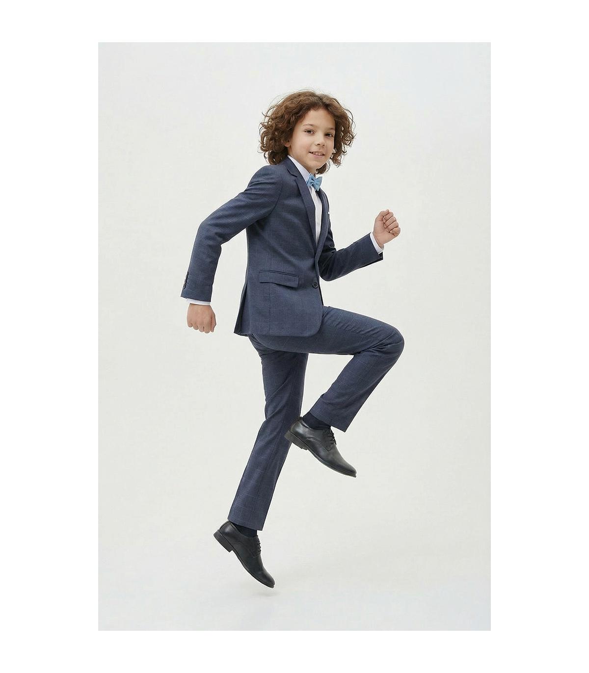 granatowy garniturek chłopięcy