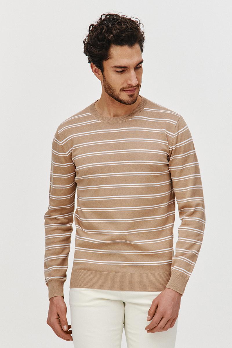 SWETER STOR BEŻOWY W BIAŁE PASKI