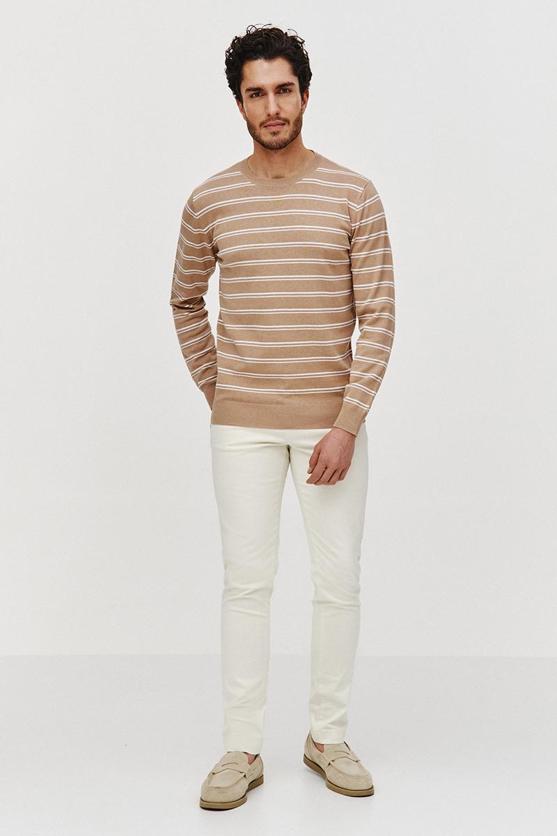 SWETER STOR BEŻOWY W BIAŁE PASKI
