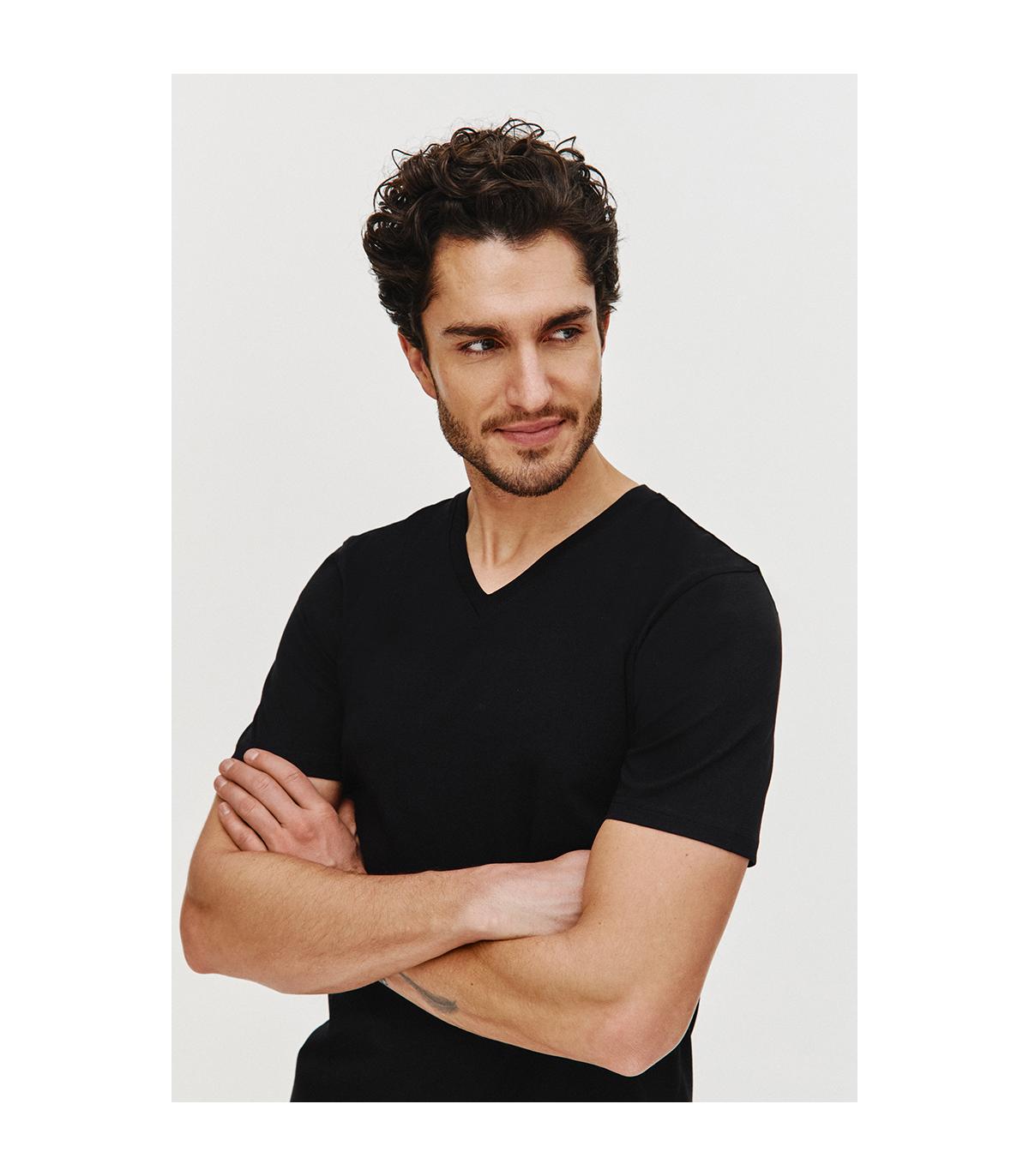 CZARNY T-SHIRT MĘSKI BASIC V-NECK